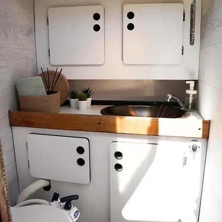 The Classic Sailboat Retreat * Лиссабон