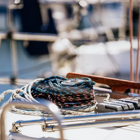 Ботель The Classic Sailboat Retreat Лиссабон