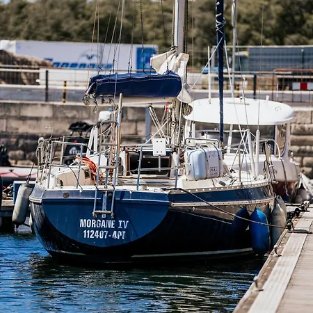 Båthotell The Classic Sailboat Retreat *